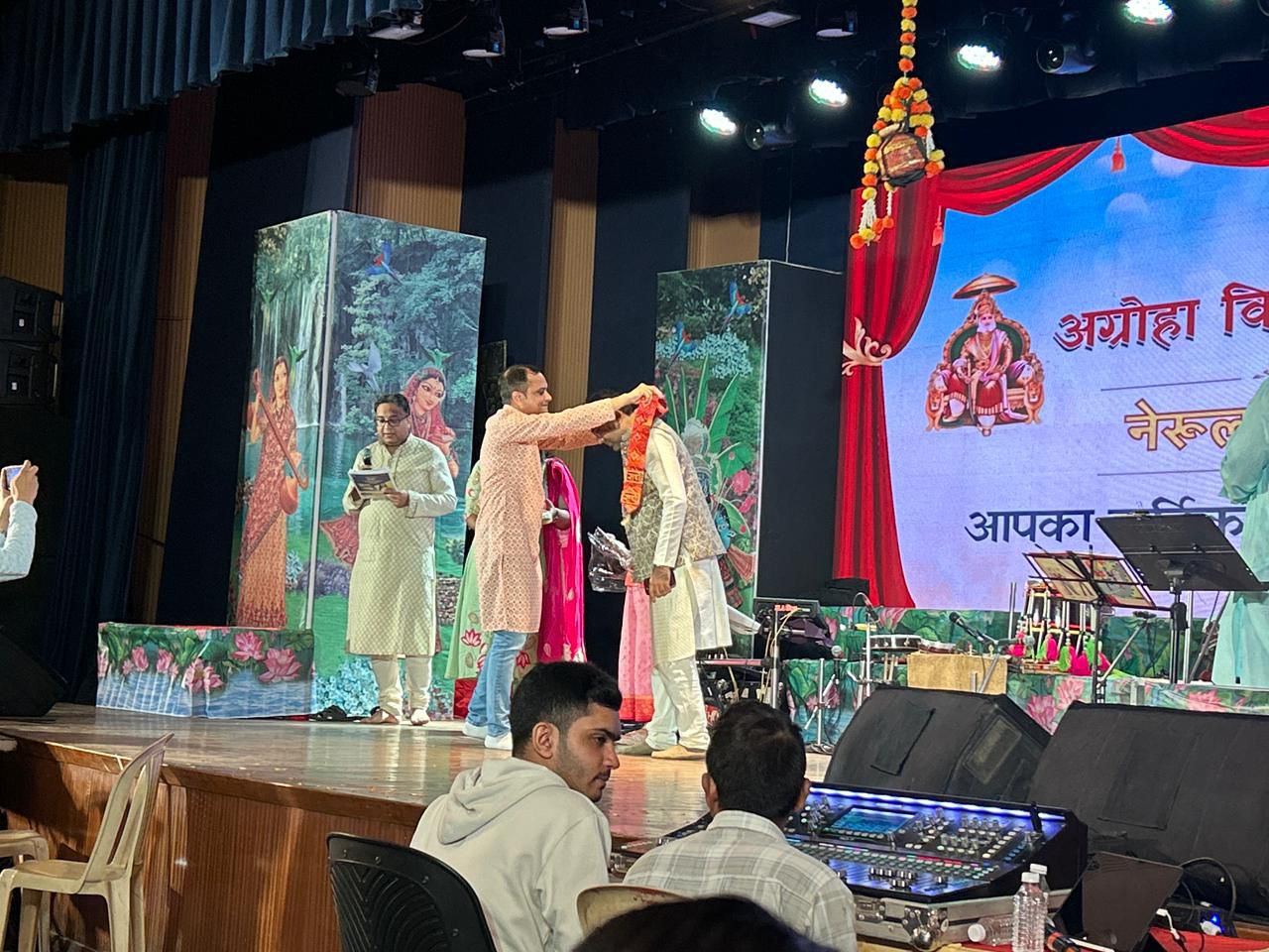 Description of image 1